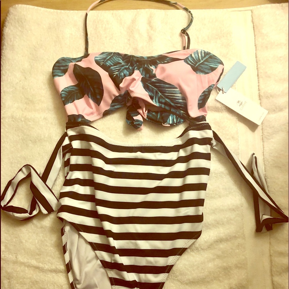 CUPSHE halter one piece swimsuit